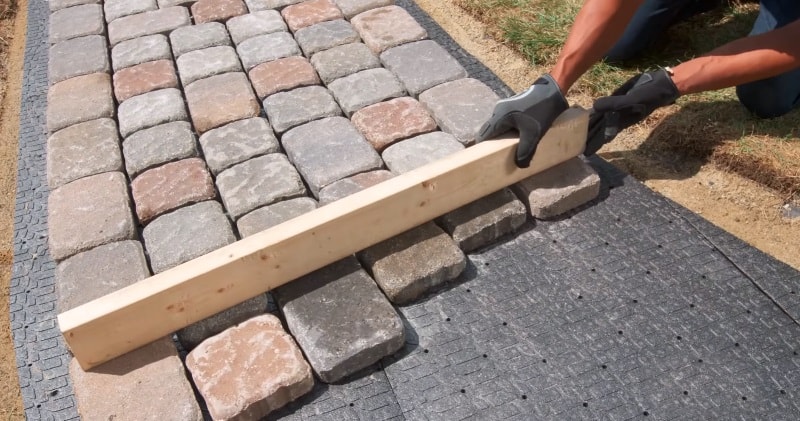 How to Design and Install a Paver Walkway