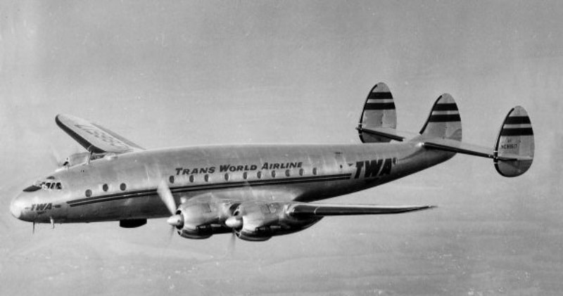 Santiago Flight 513 Commercial Airliner Takes Off in Germany in 1954 ...