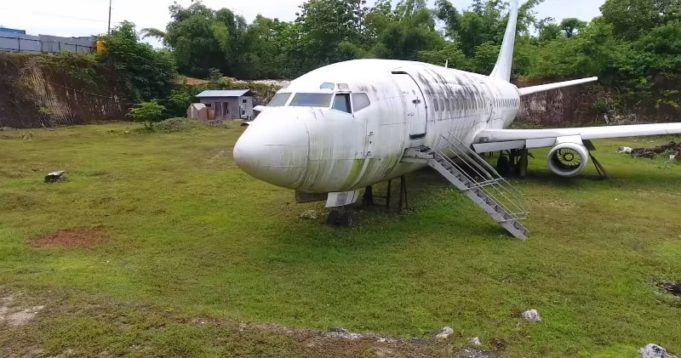 Abandoned Boeing 737 Turns Into A Tourist Attraction In Bali