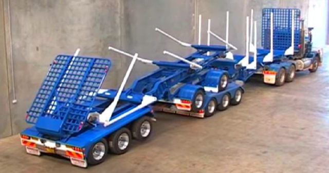 Elphinstone Easyloader Transforming B-Triple Logging Trailer