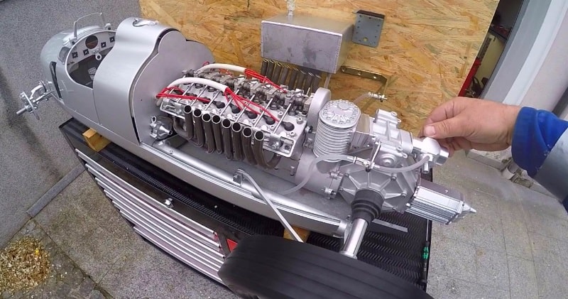 v12 rc engine