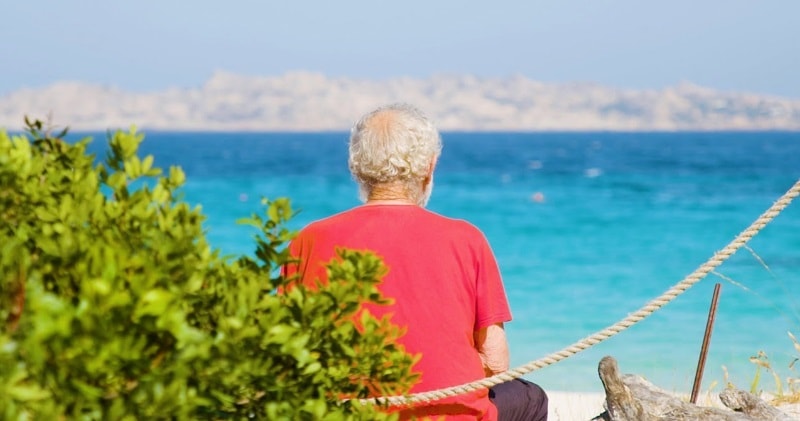 Meet The Man Who Lives Alone On a Island Paradise