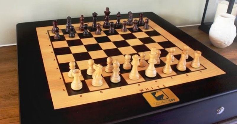 play real chess online