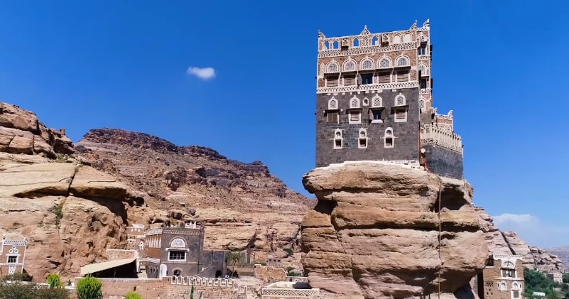 VIRAL ZONE 24: The Dar al-Hajar “Rock Palace”, A Royal Palace That ...