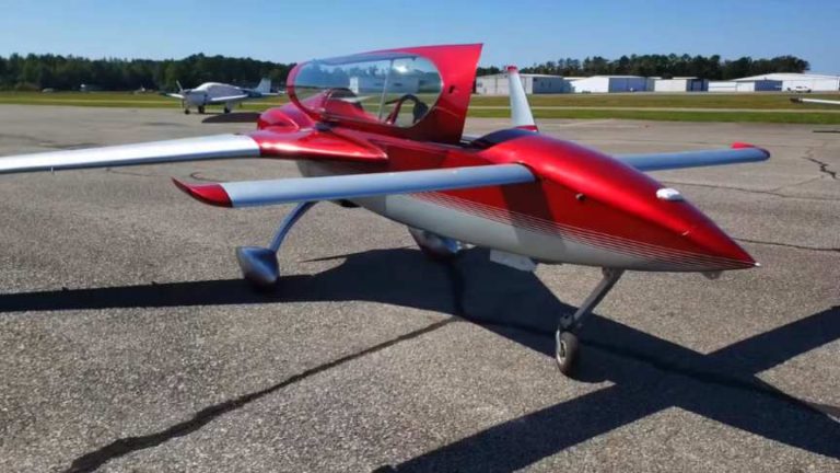 Long-EZ Homebuilt Fuel Efficient Experimental Aircraft