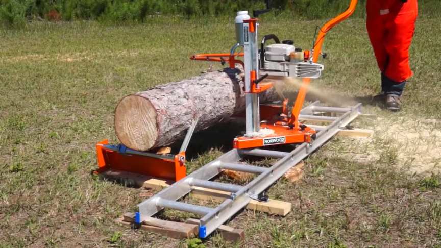 Portamill PM14 Sawmill de tronçonneuse  Moulin portable personnel par  Norwood – Norwood Sawmills