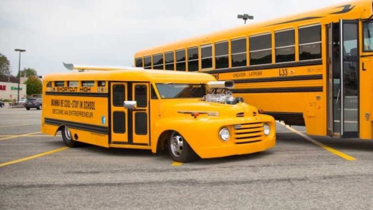 Souped Up School Bus Customised Hot Rod SCHOOL BUS - Sia Magazin