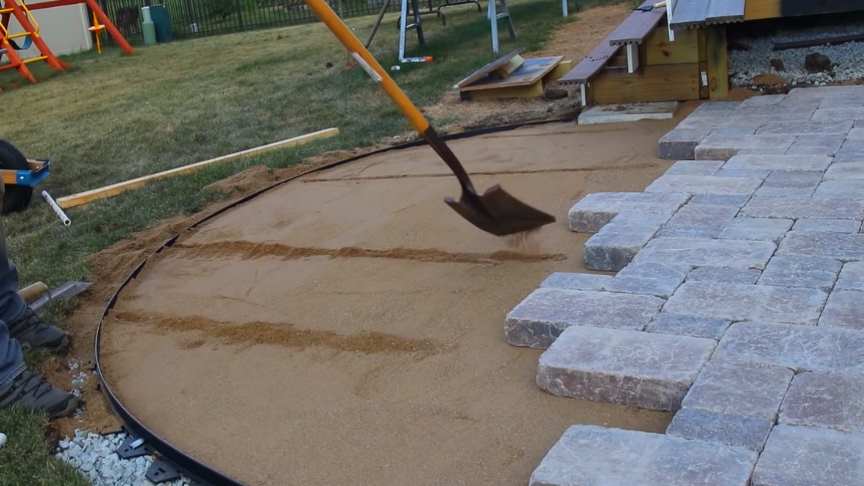 laying patio pavers