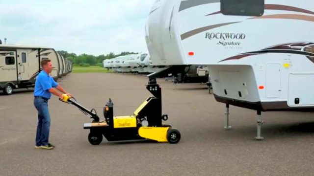 Heavy Duty TrailerCaddy Electric Powered Trailer Mover