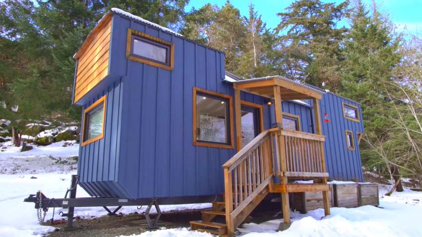 Impressive Modern Tiny House Build With FANTASTIC Interior Design