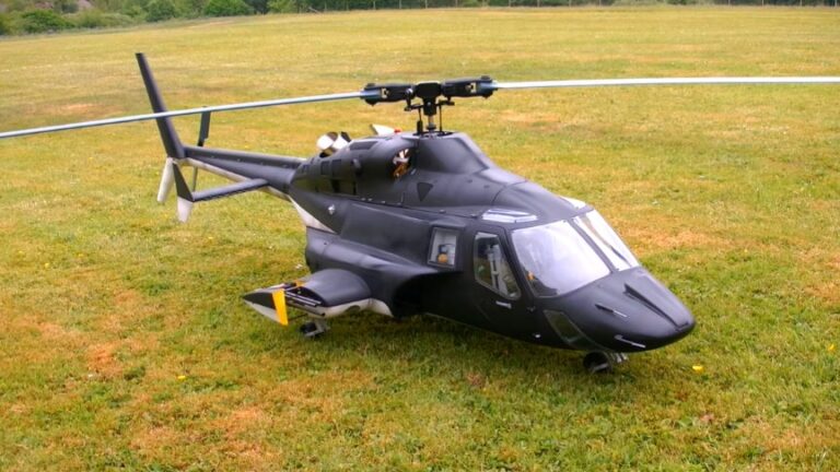 Huge RC Airwolf Bell-222 Turbine Powered Helicopter - Sia Magazin