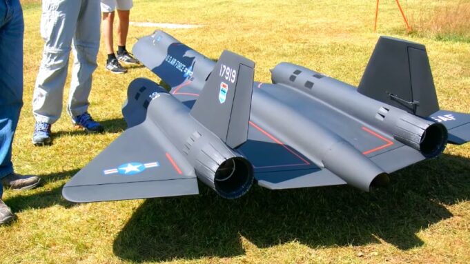 Blackbird Sr 71 Us Air Force Lockheed Rc Turbine Scale Model Jet 4236