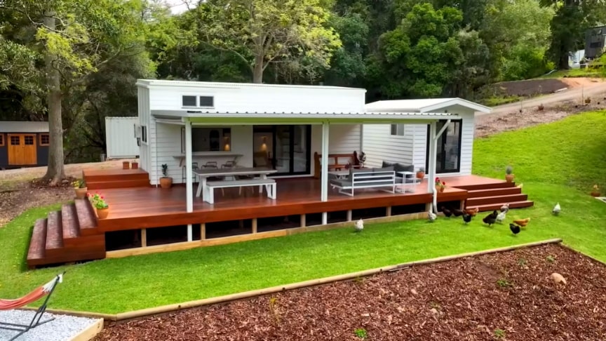 self-built-tiny-house-homestead-in-the-noosa-hinterland