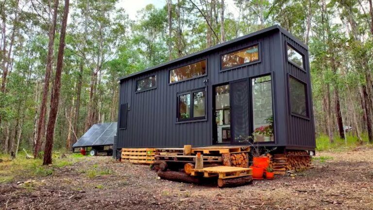 Luxury Meets Simplicity In This Incredible Forest Tiny House